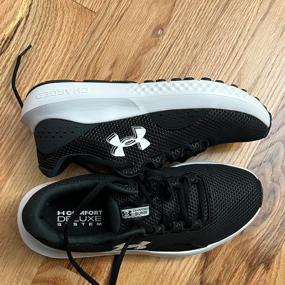 Under Armour Black Athletic Shoes - Picture 8 of 9